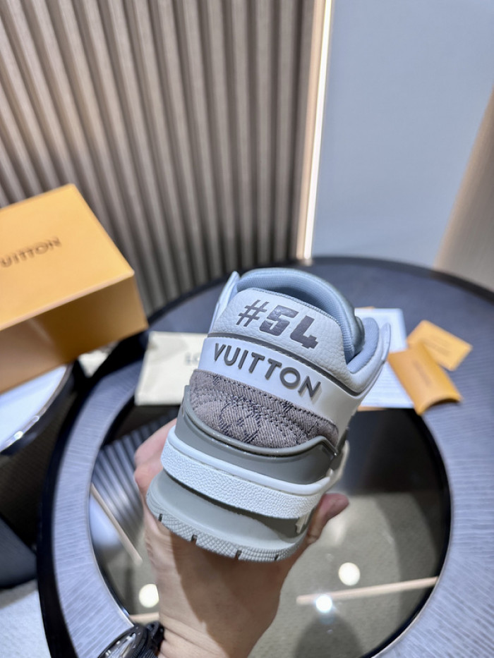 LUSV SNEAKERS