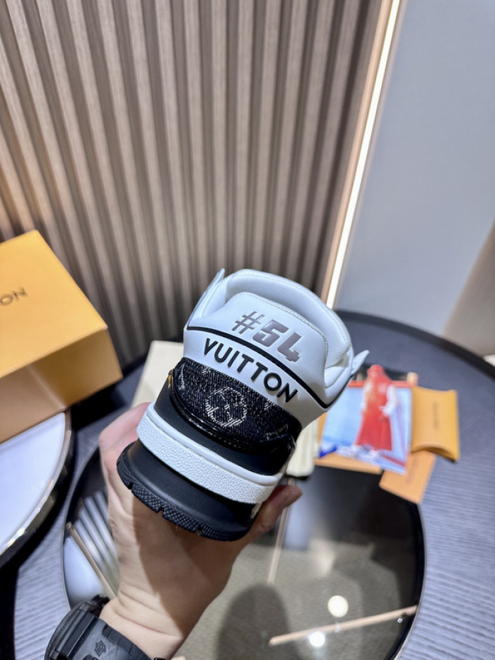 LUSV SNEAKERS