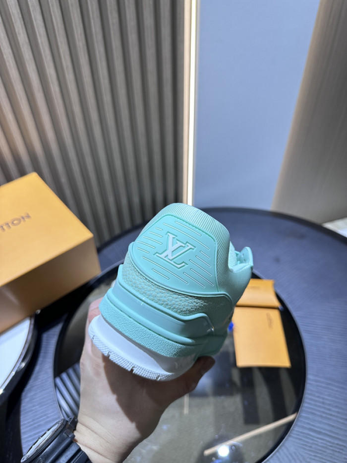 LUSV SNEAKERS