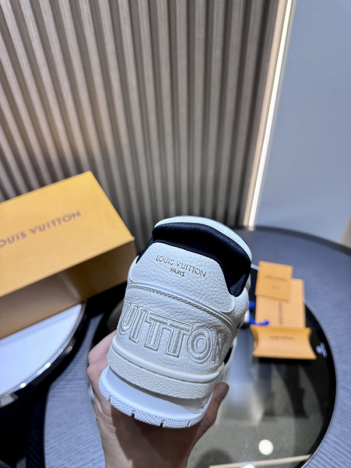 LUSV SNEAKERS