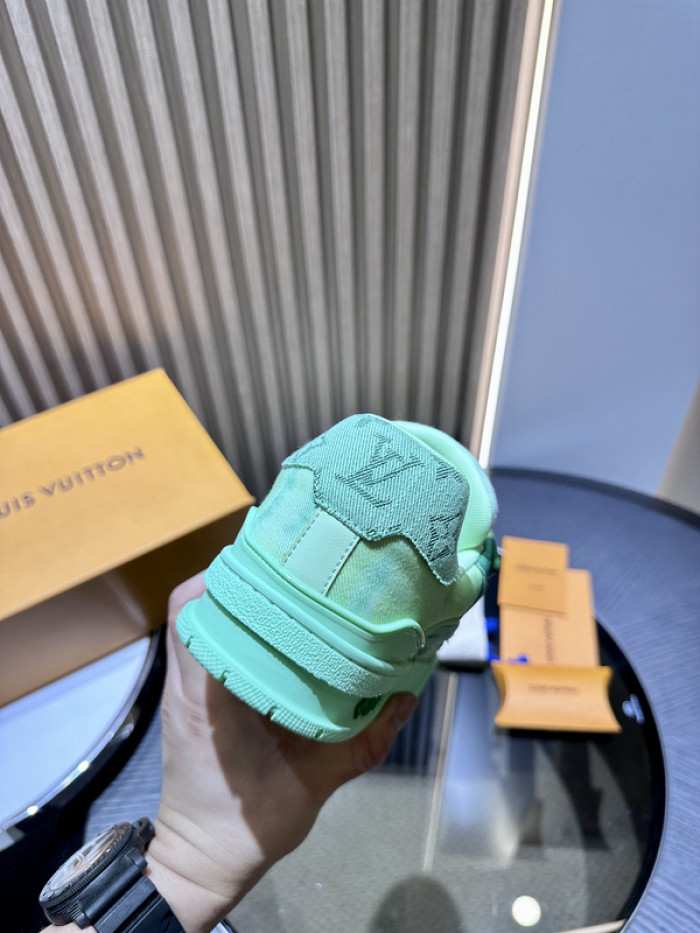 LUSV SNEAKERS
