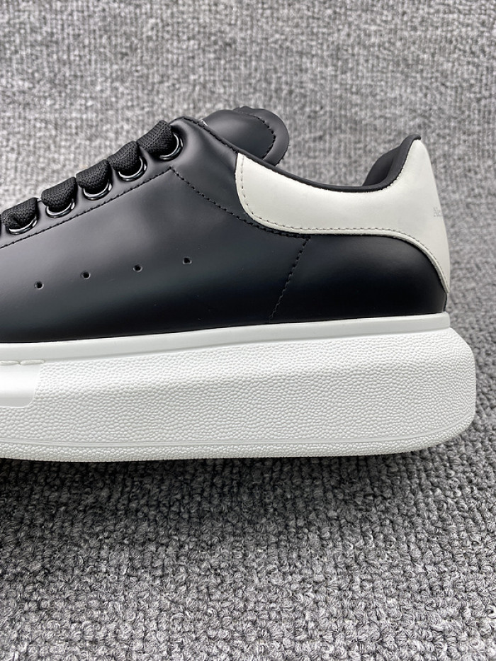 ALEXMQ Sneakers