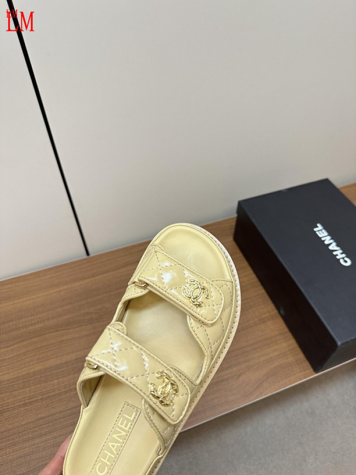 CN Slide Sandal