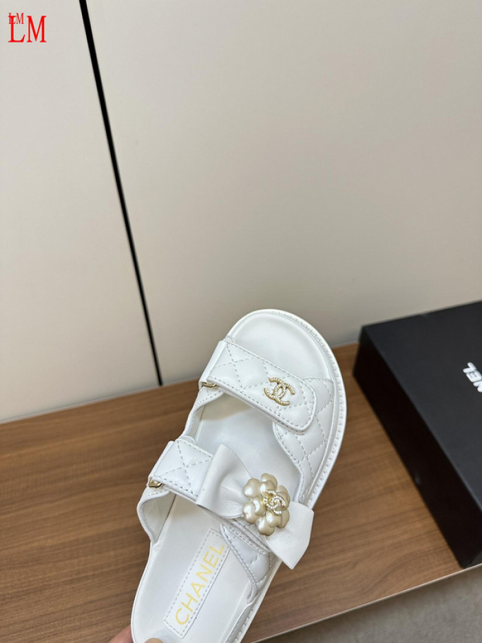 CN Slide Sandal