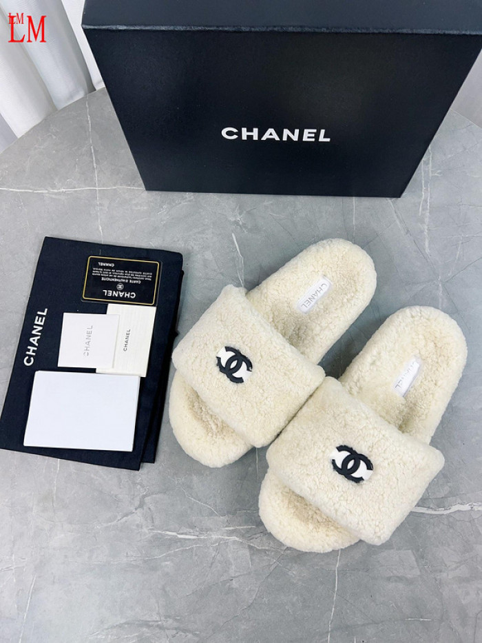 CN Slide Sandal