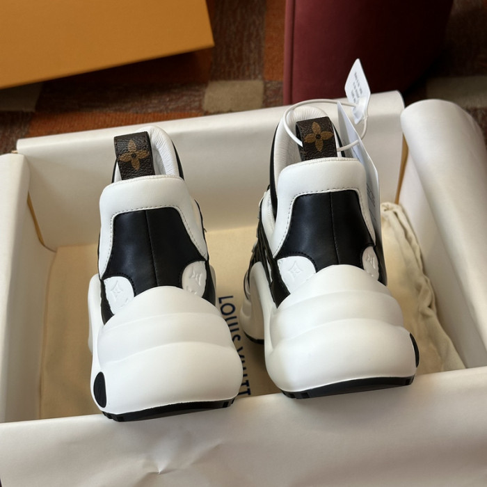 LUSV SNEAKERS
