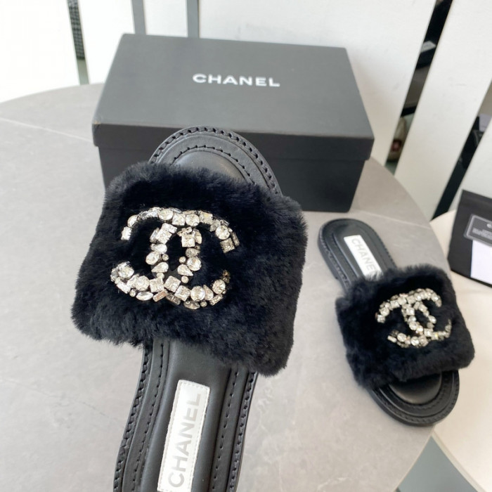 CN Slide Sandal