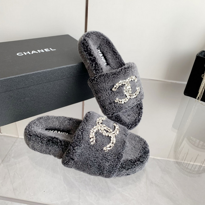 CN Slide Sandal