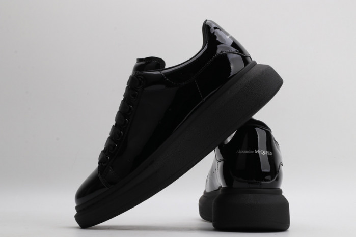 ALEXMQ Sneakers