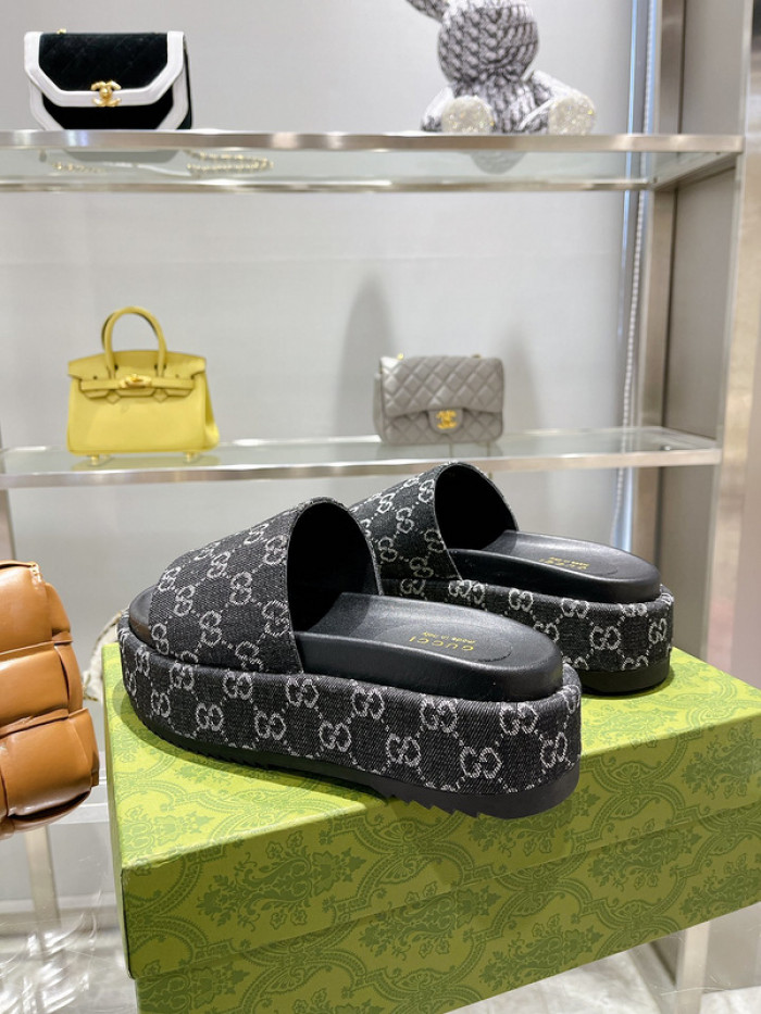 GCI GG Slide Sandal