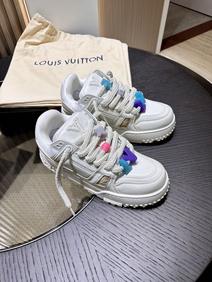 LUSV SNEAKERS