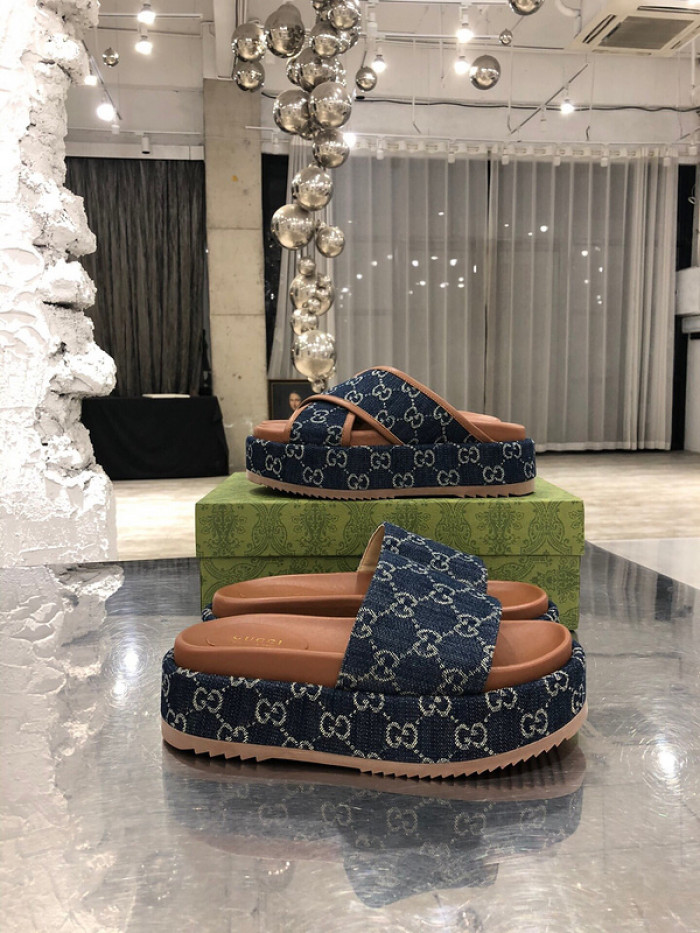 GCI GG Slide Sandal