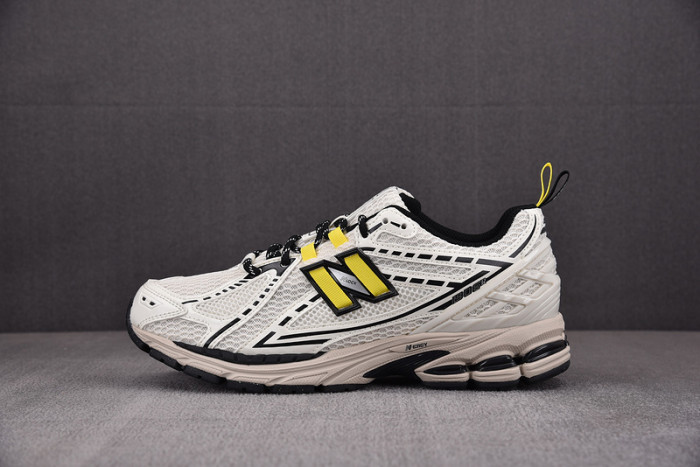 New Balance 1906R x GANNI Low Egret - M1906RGG