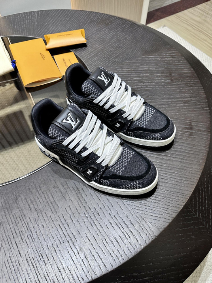 LUSV SNEAKERS