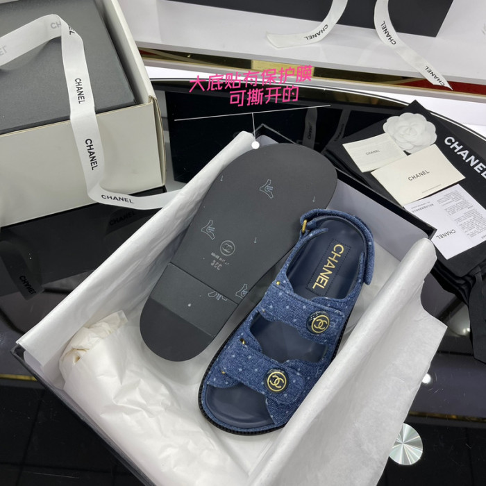 CN Slide Sandal