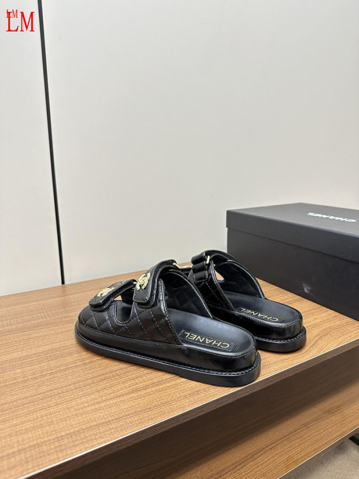 CN Slide Sandal