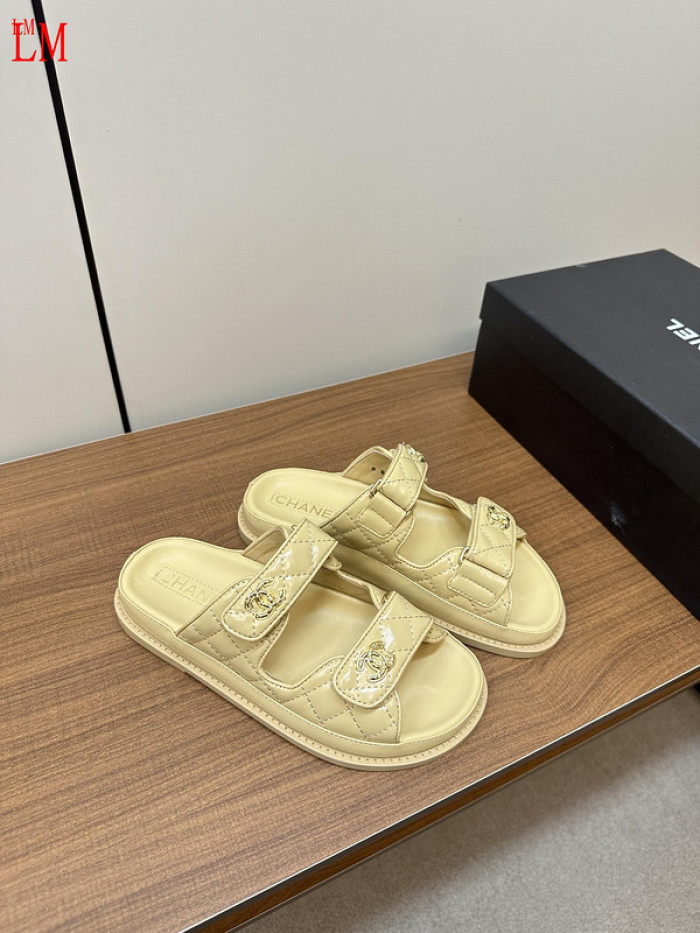 CN Slide Sandal
