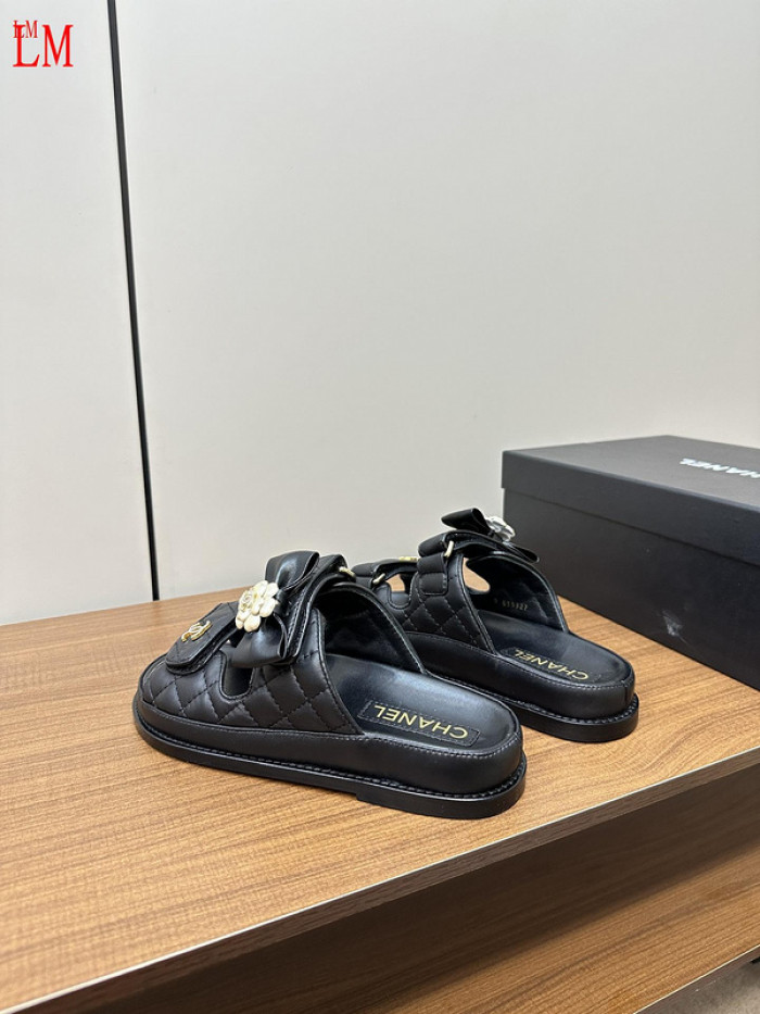 CN Slide Sandal