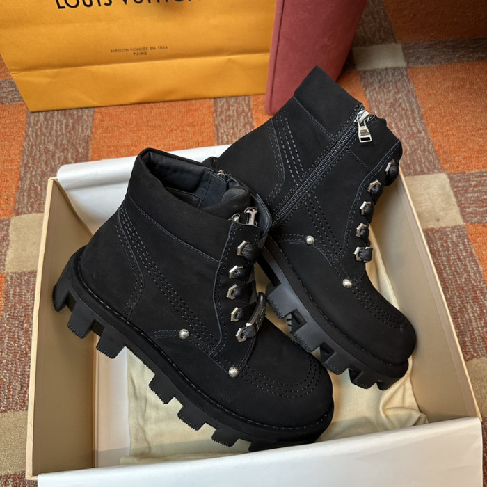 LUSV SNEAKERS