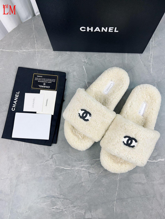 CN Slide Sandal