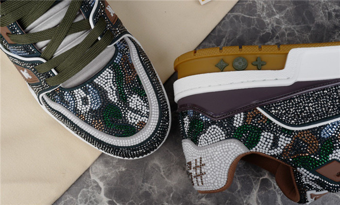 LUSV SNEAKERS