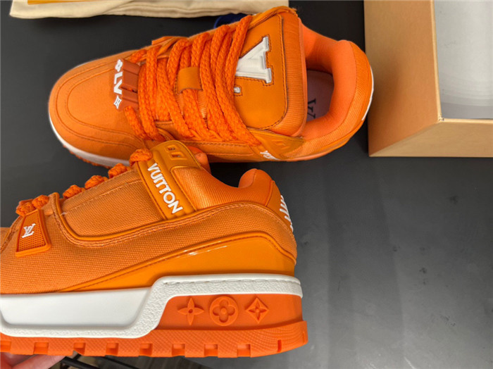LUSV SNEAKERS