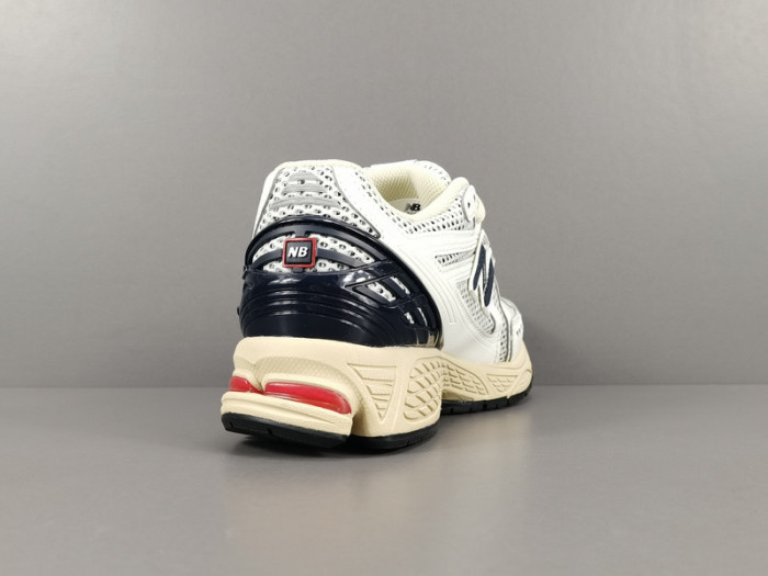 New Balance 1906R 
