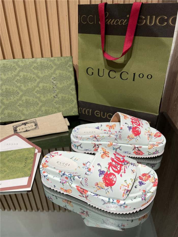 GCI GG Slide Sandal