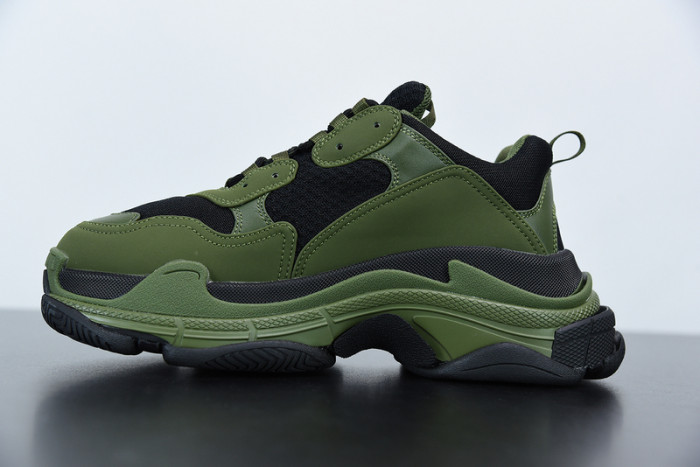 BALCIA Triple S Sneaker