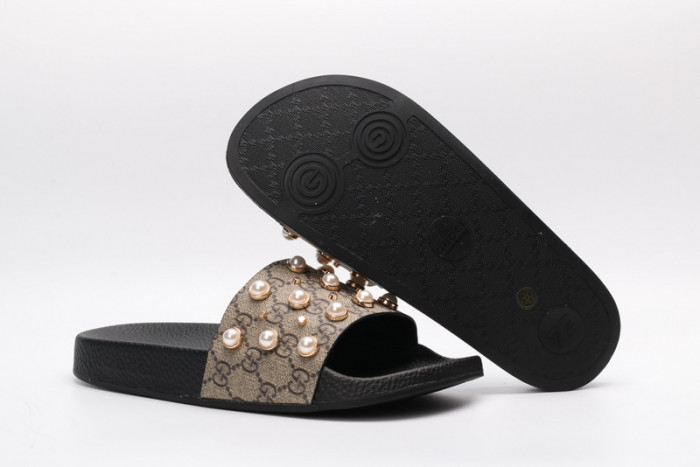 GCI GG Slide Sandal