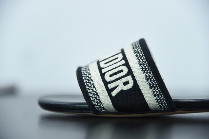 DOR SLIDE
