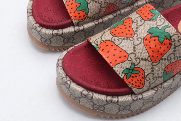 GCI GG Slide Sandal
