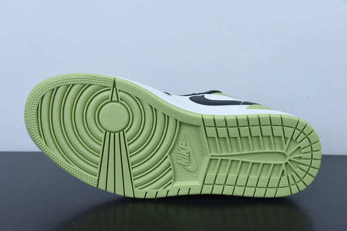 Air Jordan 1 Low "Vivid Green Snakeskin" DX4446-301