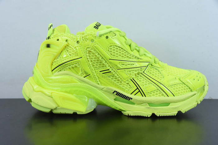BALCIA RUNNER SNEAKER