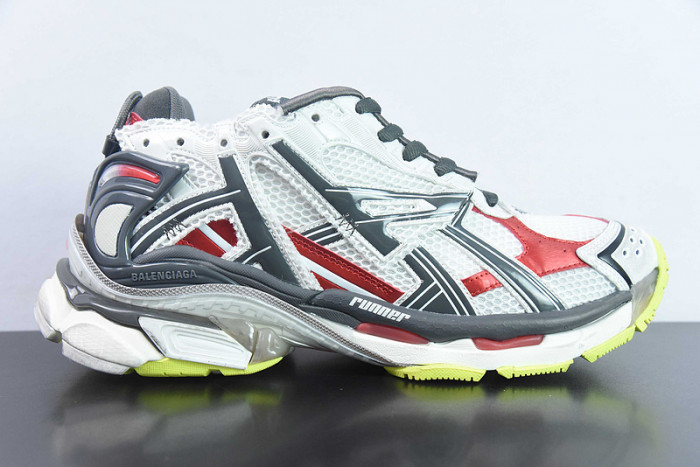 BALCIA RUNNER SNEAKER