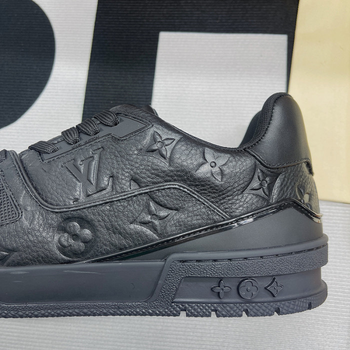 LUSV SNEAKERS