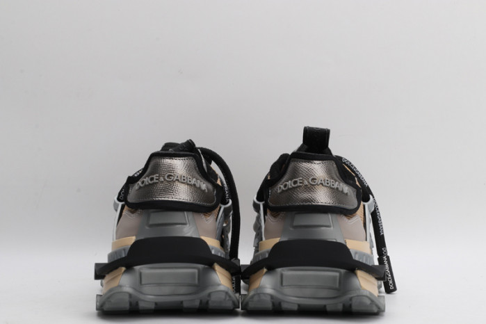 DG SNEAKER