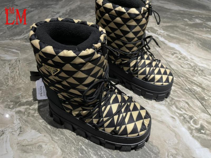 Pra*a boots