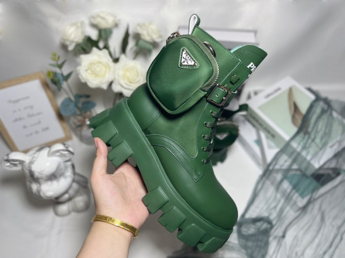 Pra*a boots