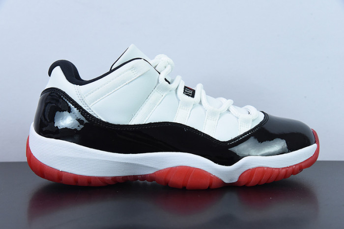 Air Jordan 11 Retro Low Concord-Bred AV2187-160