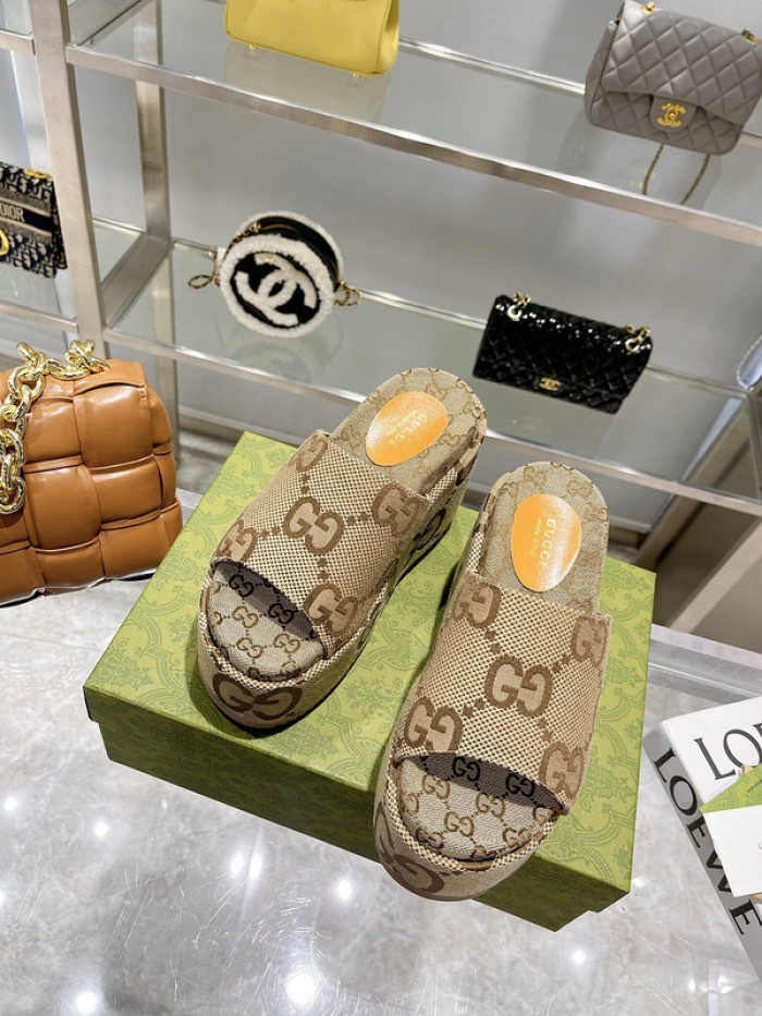GCI GG Slide Sandal