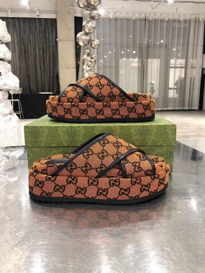 GCI GG Slide Sandal