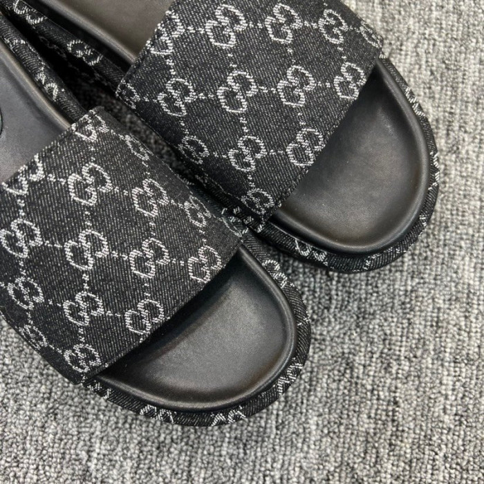 GCI GG Slide Sandal