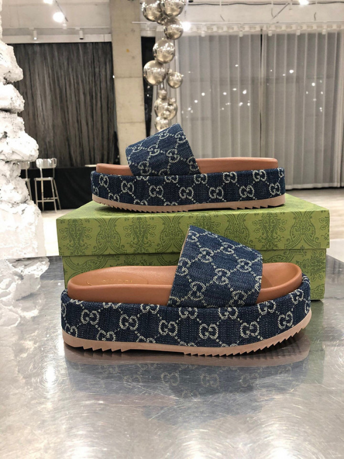 GCI GG Slide Sandal