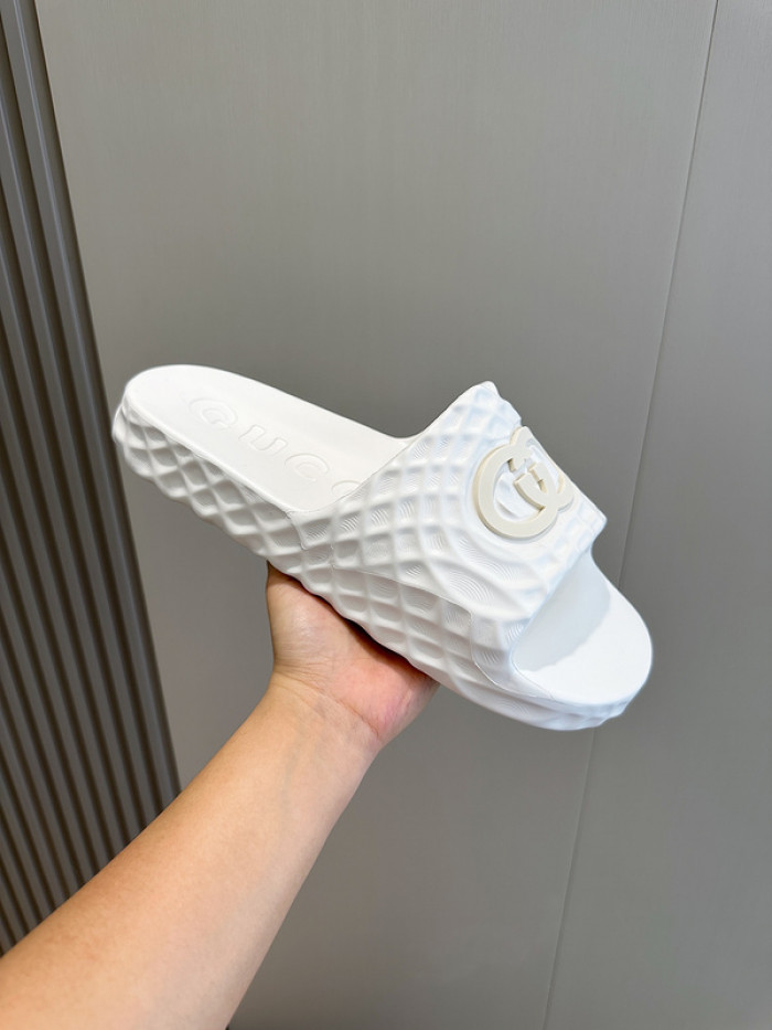 GCI GG Slide Sandal