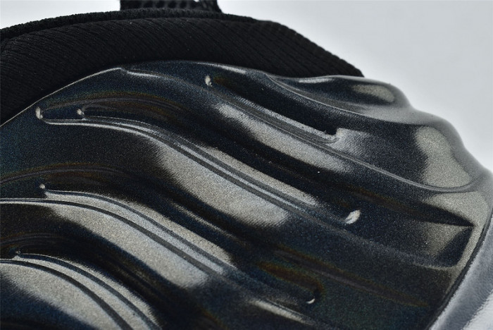 Nike Air Foamposite One Reflective Chrome Hologram Silver 314996-900