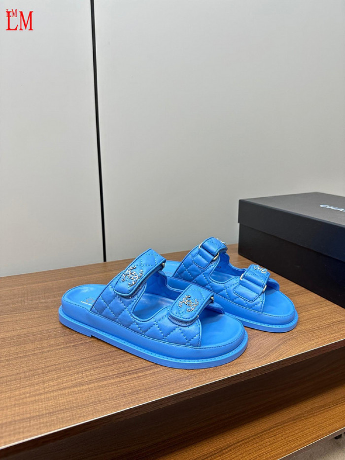 CN Slide Sandal