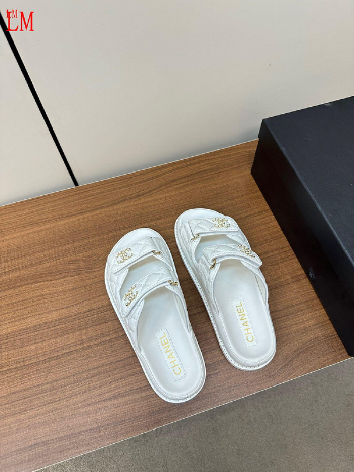 CN Slide Sandal