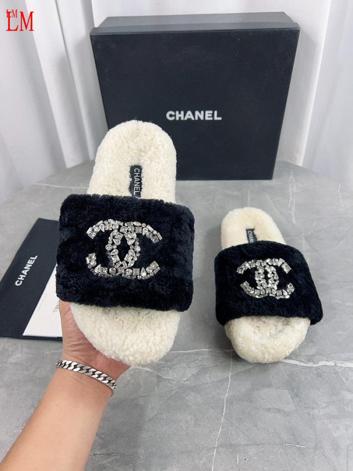 CN Slide Sandal