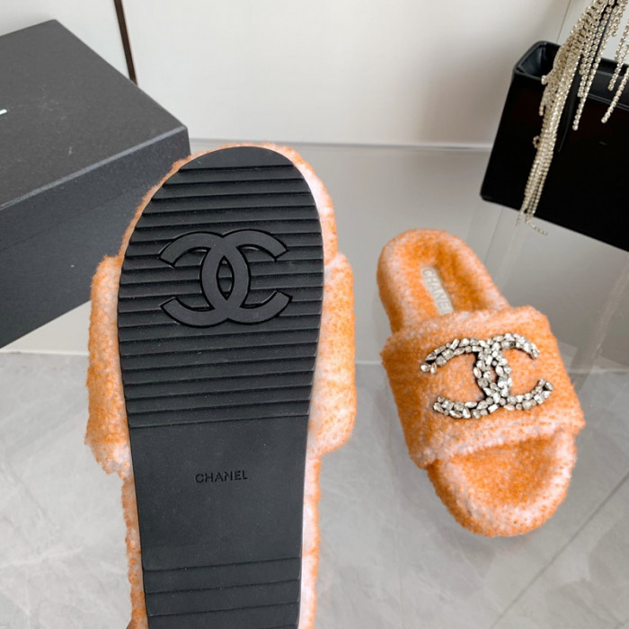 CN Slide Sandal